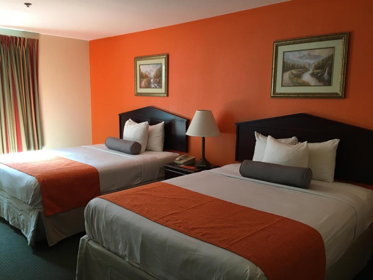 Queen Room with Two Queen Beds - Non-Smoking at Howard Johnson by Wyndham Houma