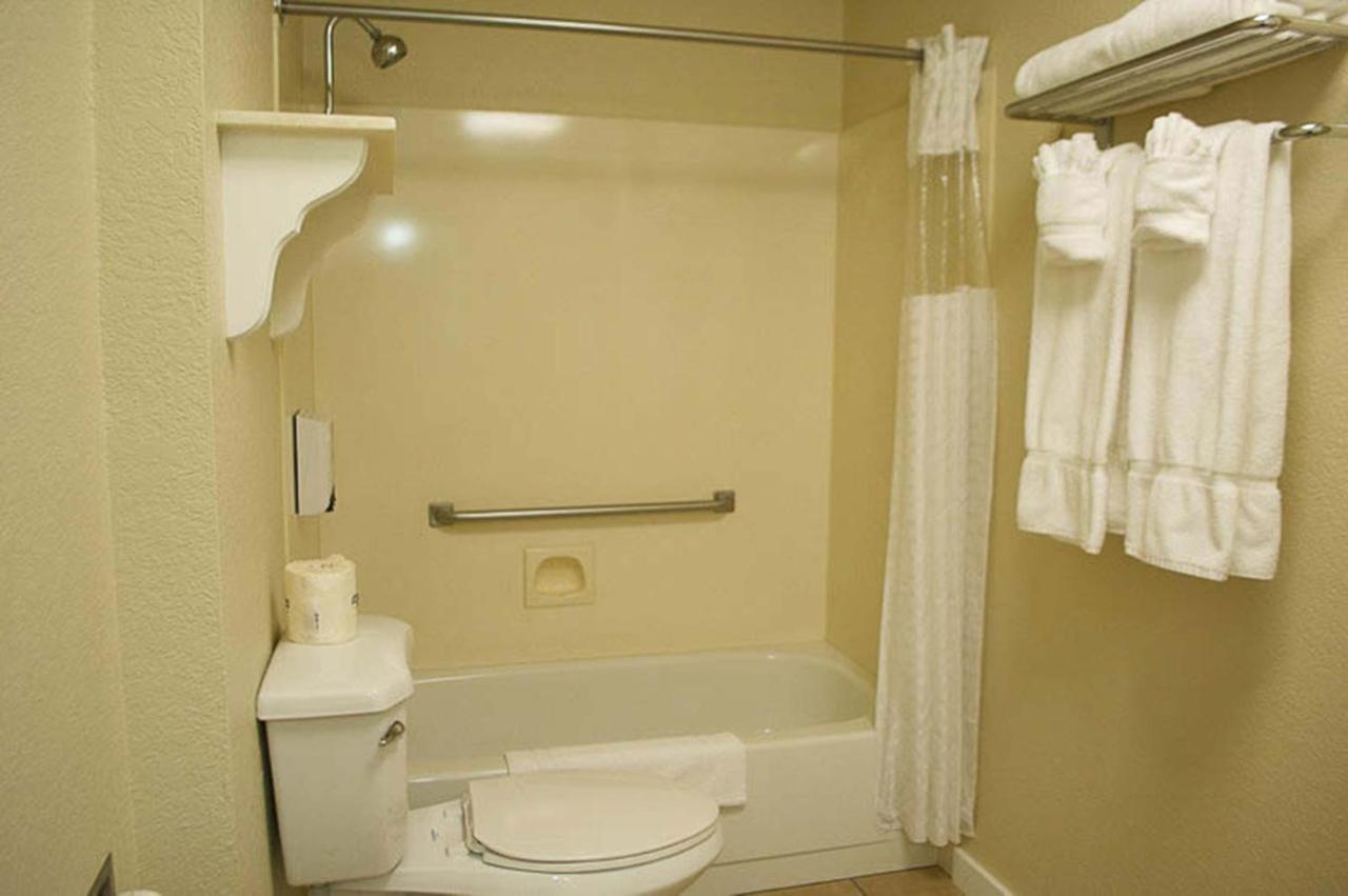 Executive King Room at Stratford Inn