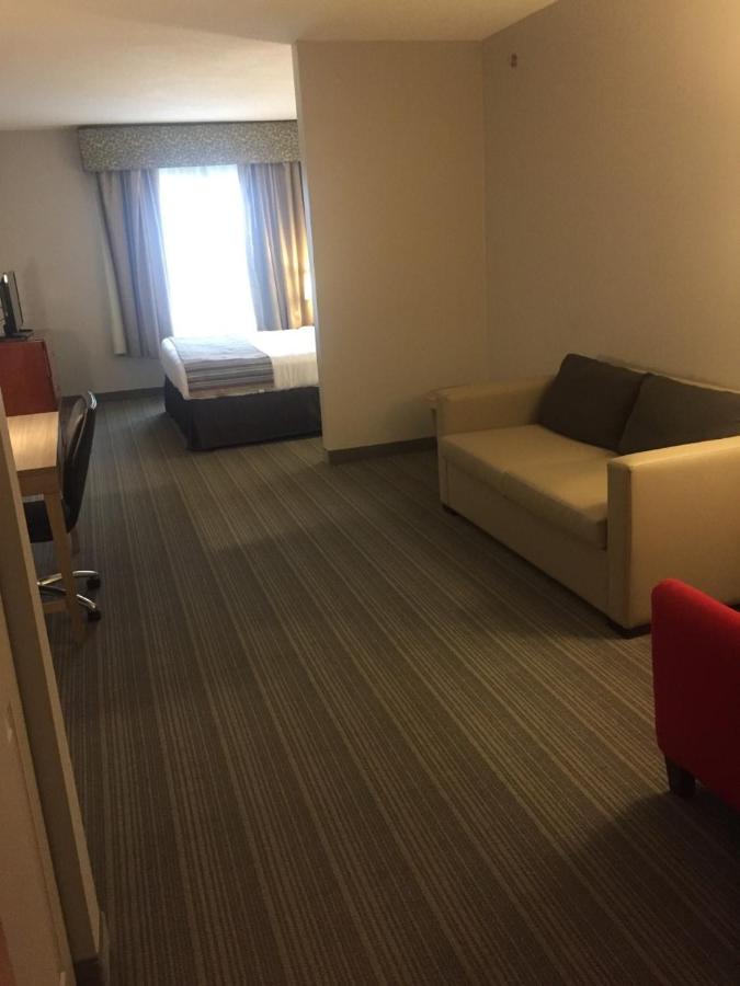 King Studio at Country Inn & Suites by Radisson, Brockton (Boston), MA