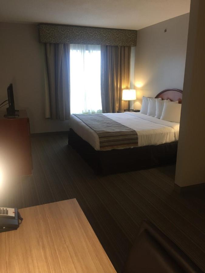King Studio at Country Inn & Suites by Radisson, Brockton (Boston), MA