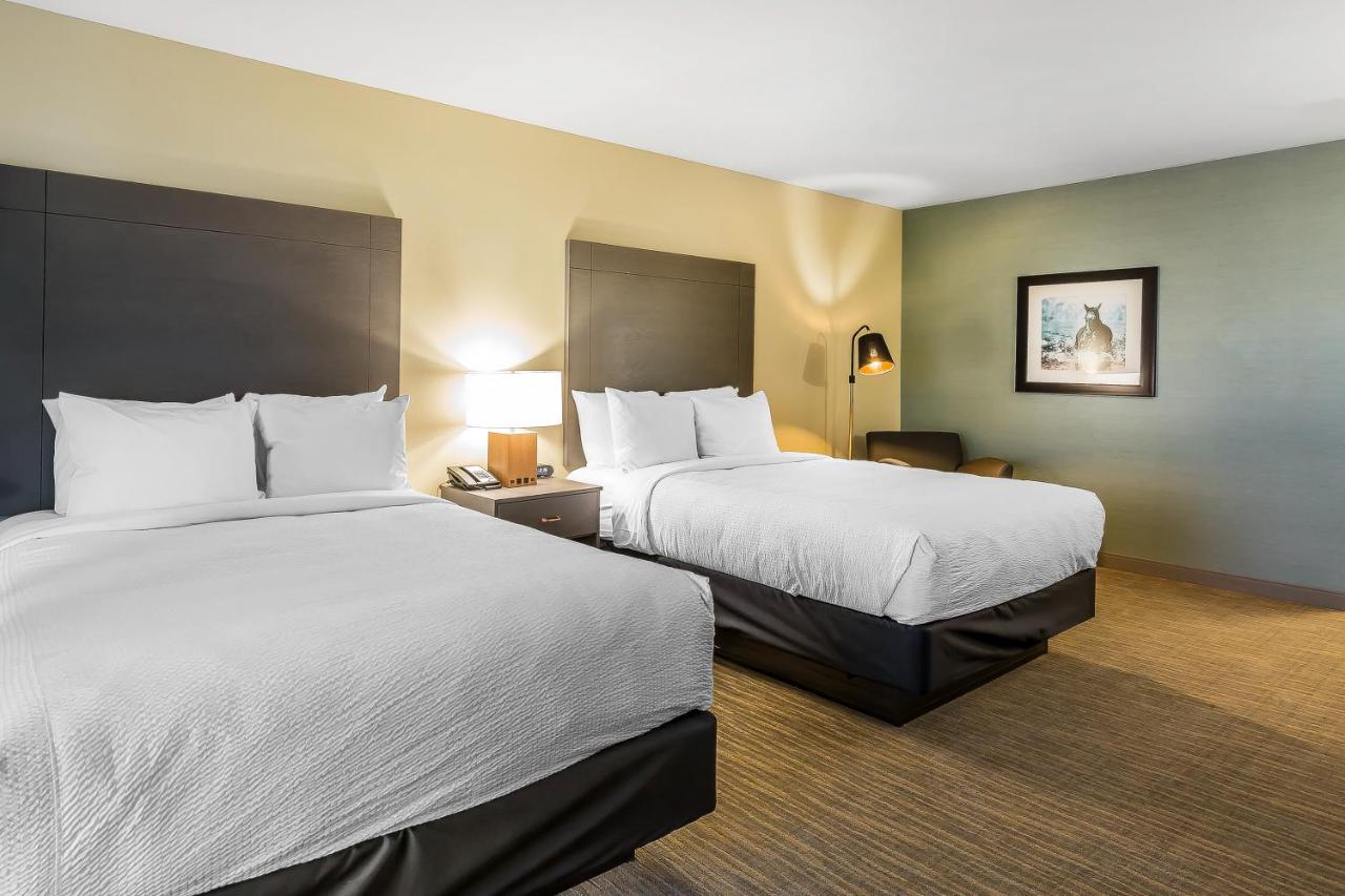 Superior Queen Room with Two Queen Beds - Non-Smoking at Marina Bay Hotel & Suites, an Ascend Collection Hotel
