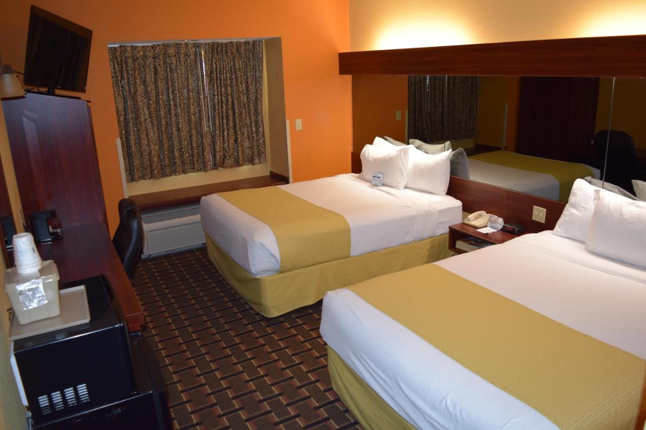 Queen Room with Two Queen Beds - Non-Smoking at Microtel Inn & Suites by Wyndham Rock Hill/Charlotte Area
