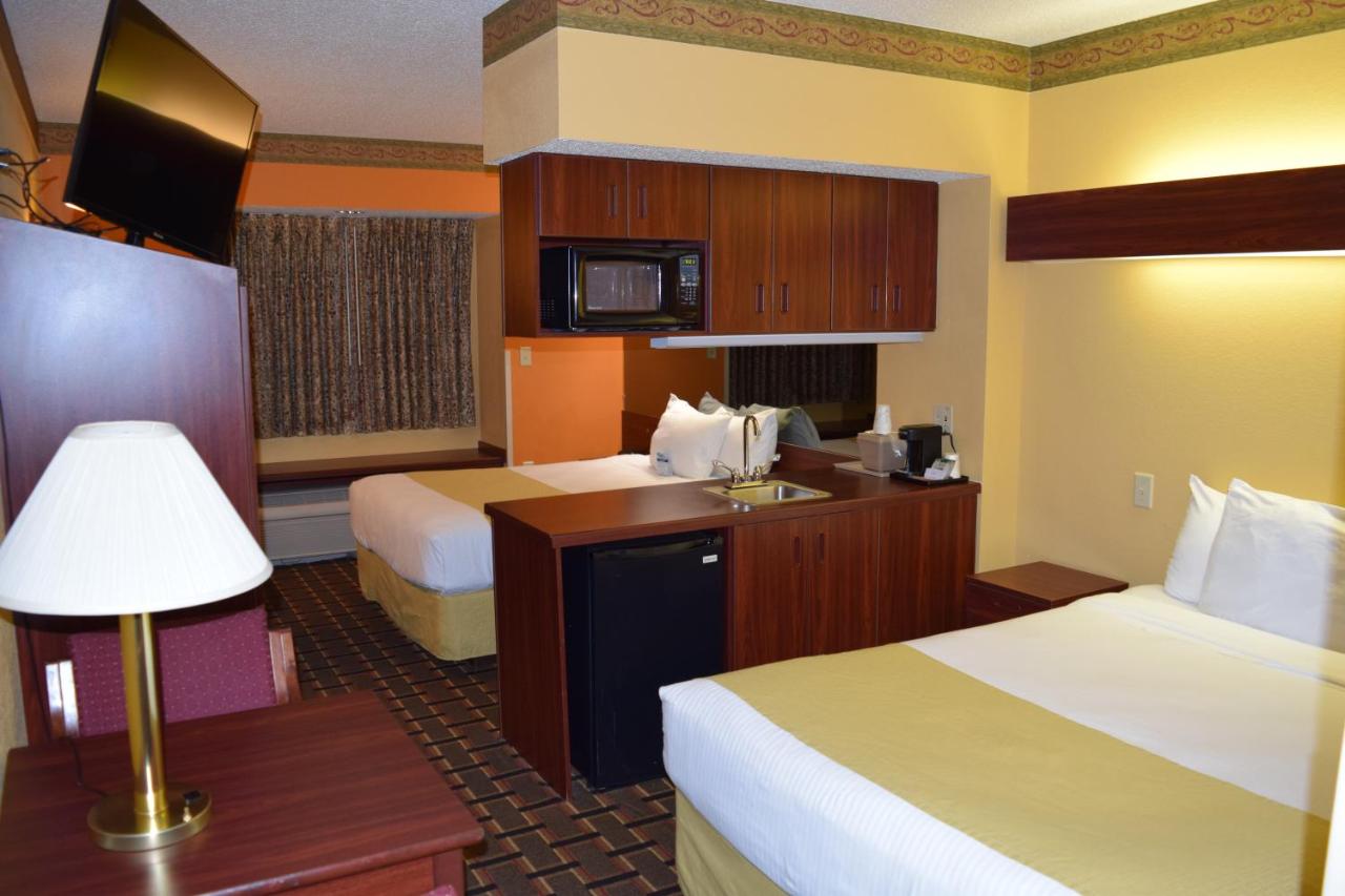 Queen Suite with Two Queen Beds - Non-Smoking at Microtel Inn & Suites by Wyndham Rock Hill/Charlotte Area