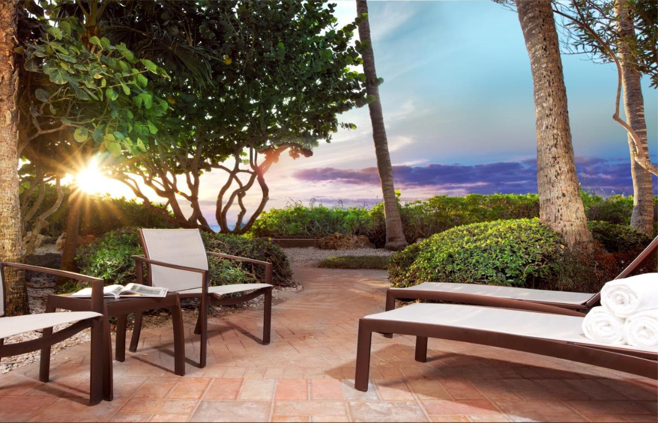 King Lanai Room at LaPlaya Beach & Golf Resort - A Noble House Resort