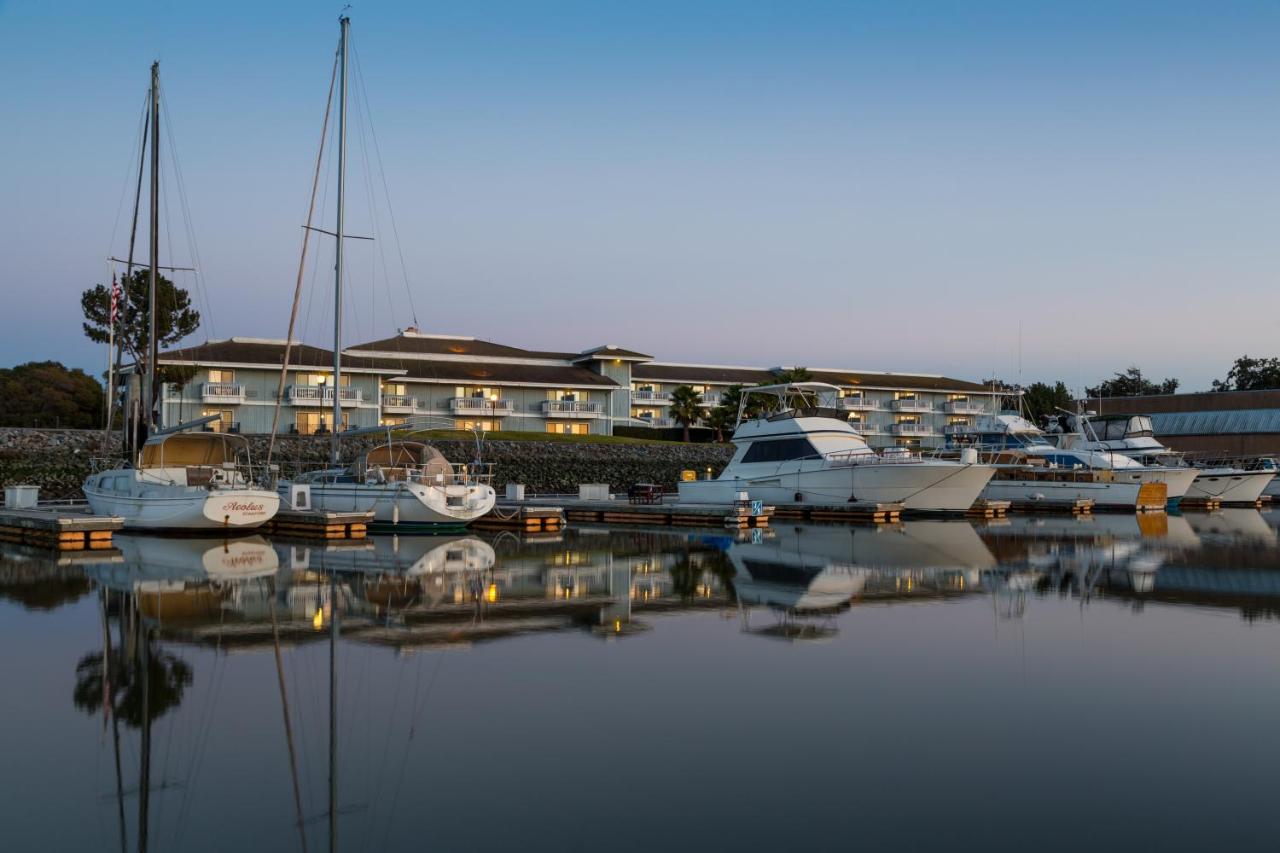  | The Marina Inn on San Francisco Bay