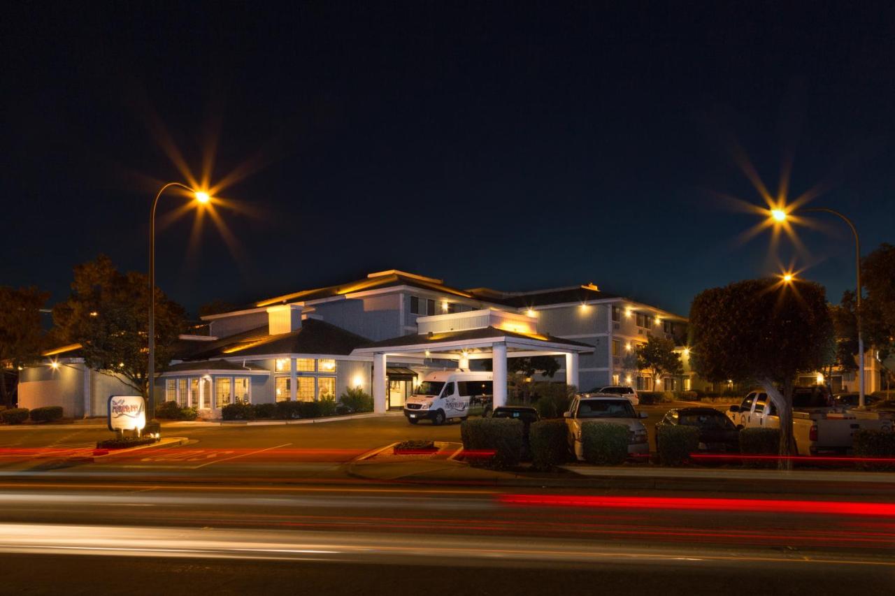  | The Marina Inn on San Francisco Bay