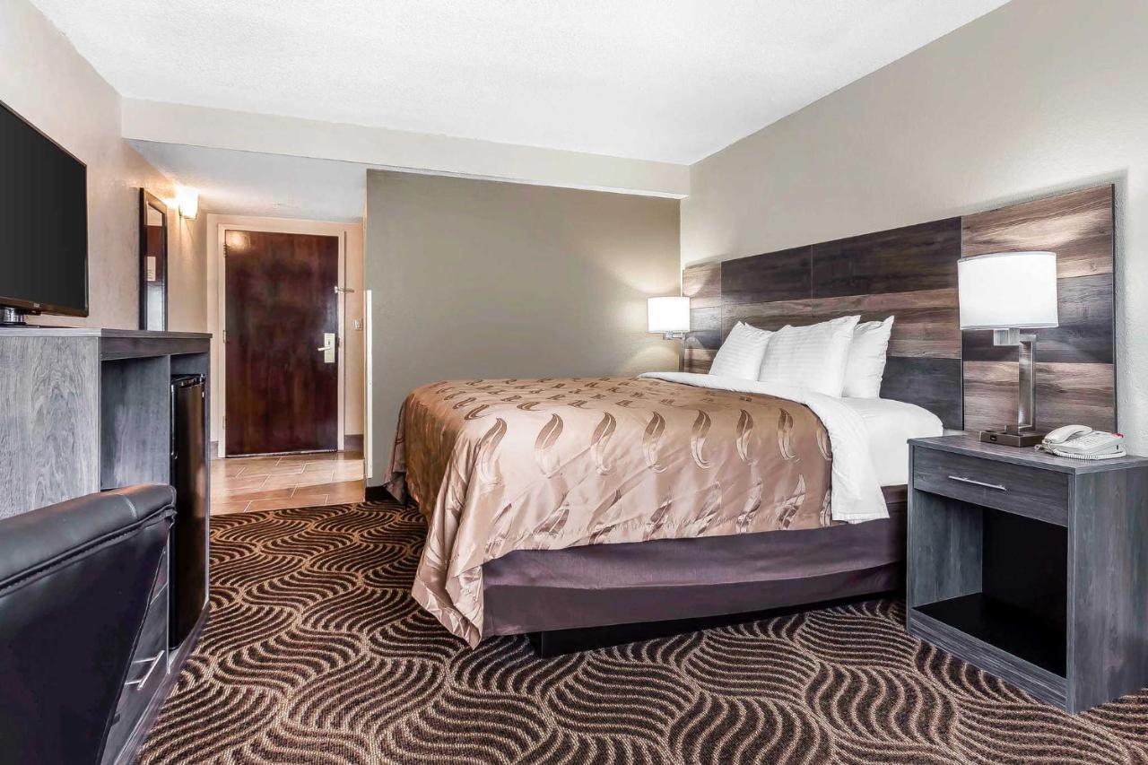 King Room - Non-Smoking at Quality Inn & Suites Salisbury South