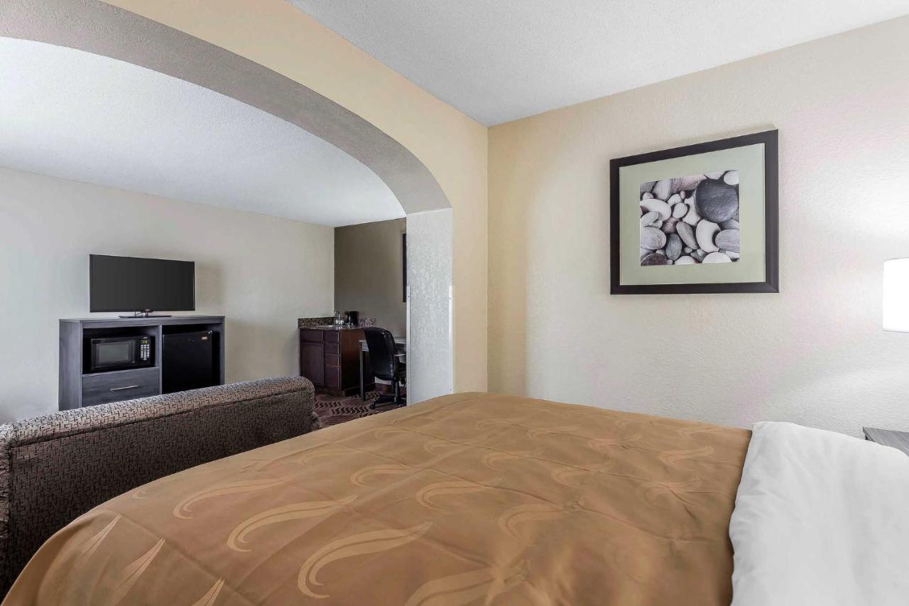 King Suite with Sofa Bed - Non-Smoking at Quality Inn & Suites Salisbury South