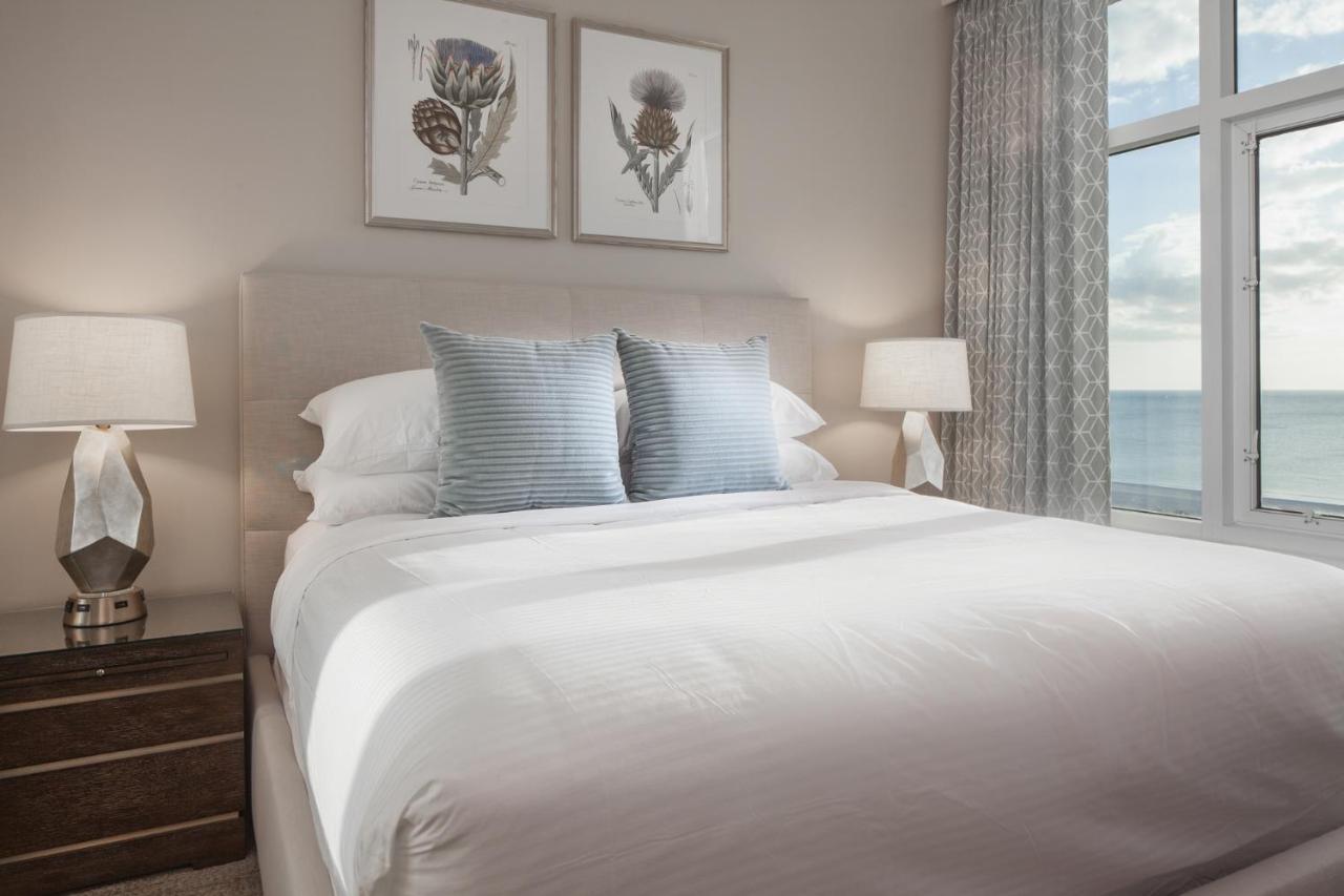 One-Bedroom Suite - Full Gulf View at Marco Beach Ocean Resort