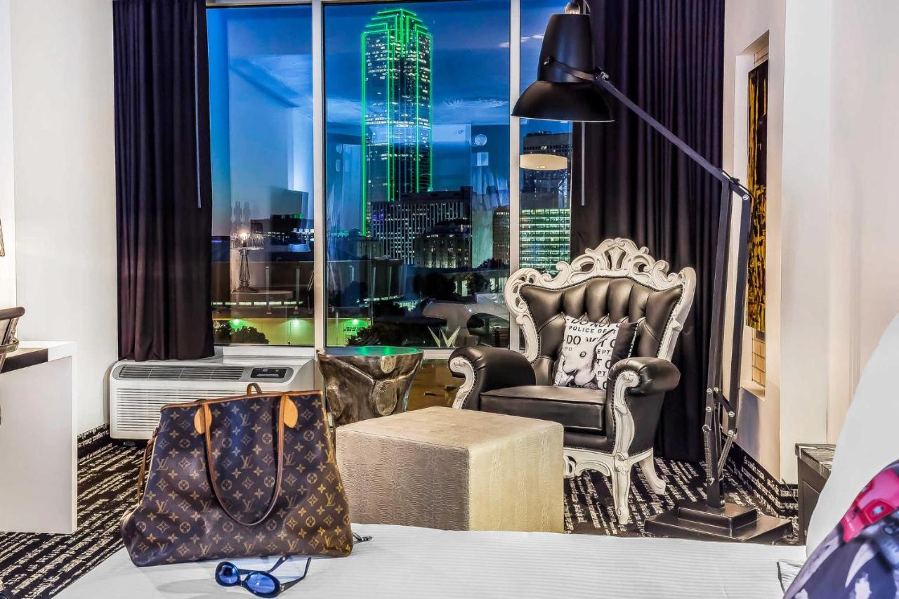 Deluxe King Room at Lorenzo Hotel Dallas, Tapestry Collection by Hilton