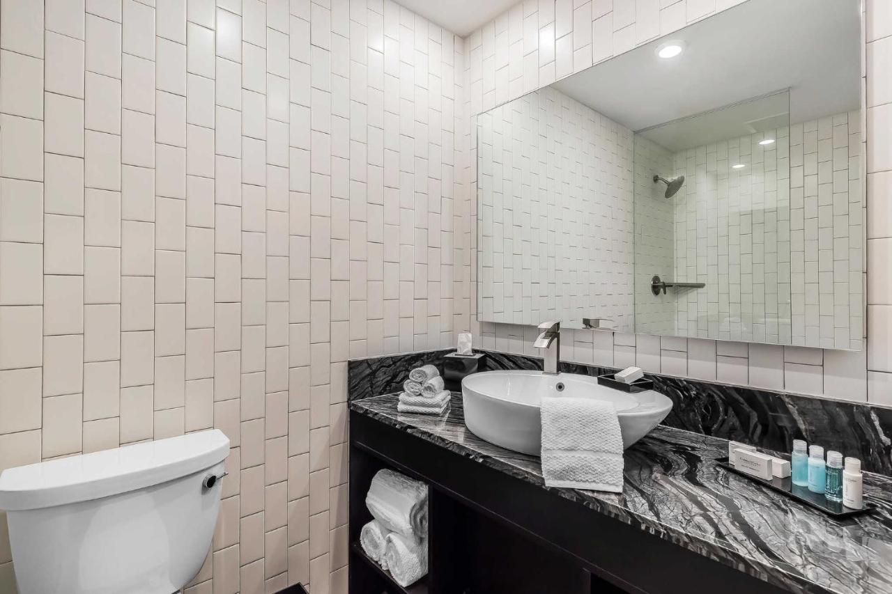 Deluxe Double Room at Lorenzo Hotel Dallas, Tapestry Collection by Hilton