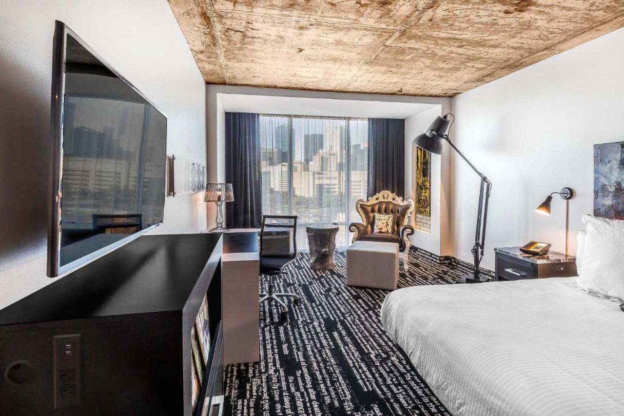 Deluxe King Room at Lorenzo Hotel Dallas, Tapestry Collection by Hilton