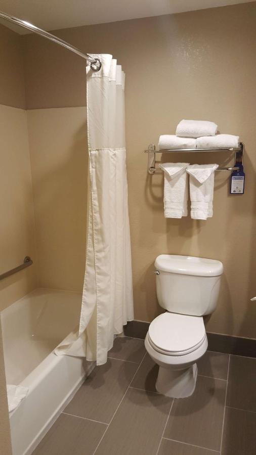 Queen Room with Two Queen Beds - Disability Access/Non-Smoking at Best Western Plus Airport Inn & Suites