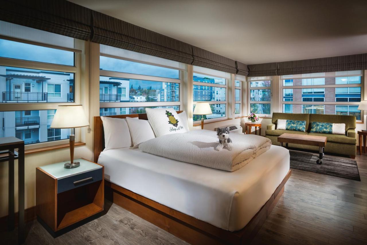 King Suite with Sofa Bed and Spa Bath at Staypineapple, Watertown Hotel, University District Seattle
