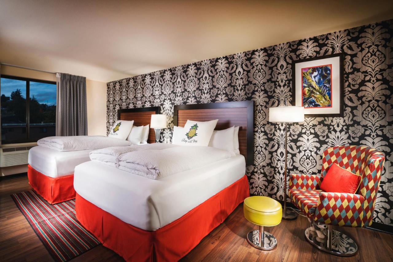 Suite with Two Queen Beds and Sofa Bed at Staypineapple, The Maxwell Hotel, Seattle Center Seattle