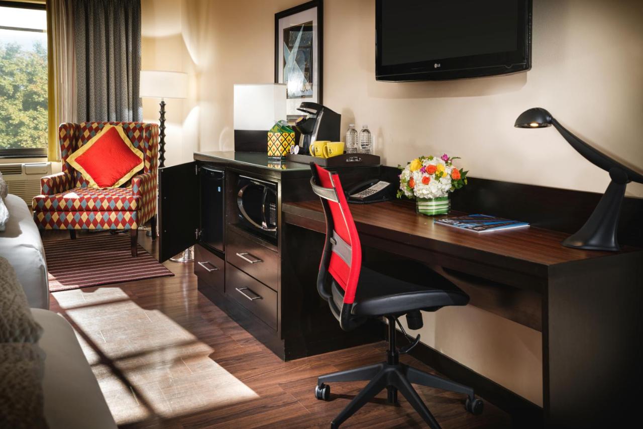 Junior Suite with City View at Staypineapple, The Maxwell Hotel, Seattle Center Seattle