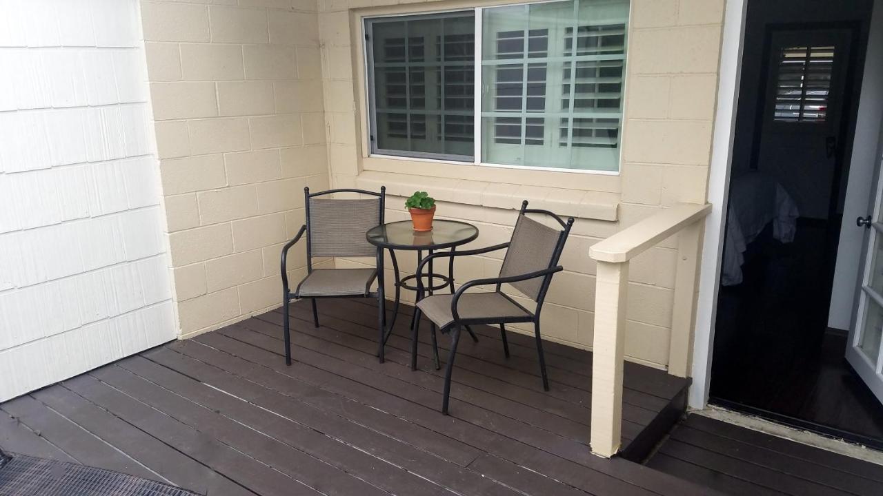 Queen Room with Balcony at Malibu Country Inn