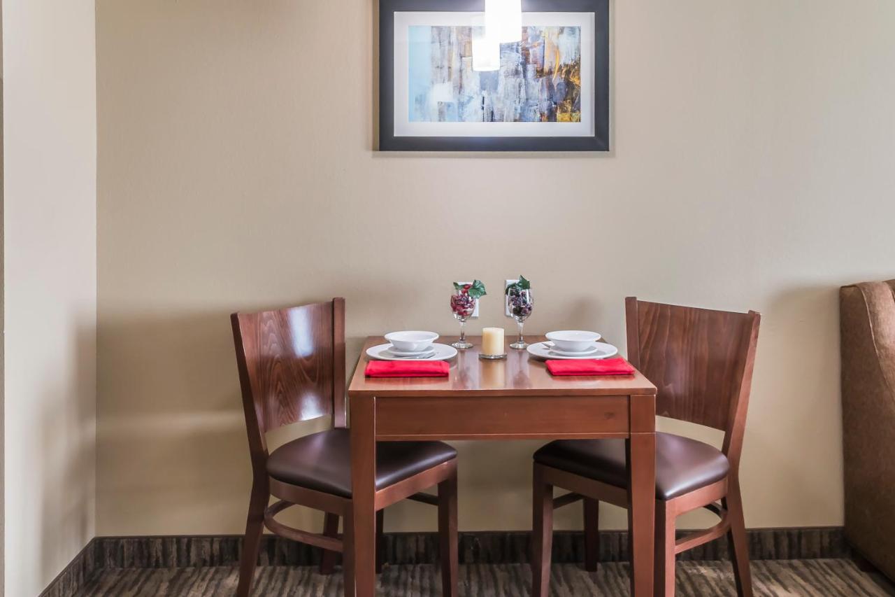 Queen Suite with Two Queen Beds and Sofa Bed at MainStay Suites Edinburg South
