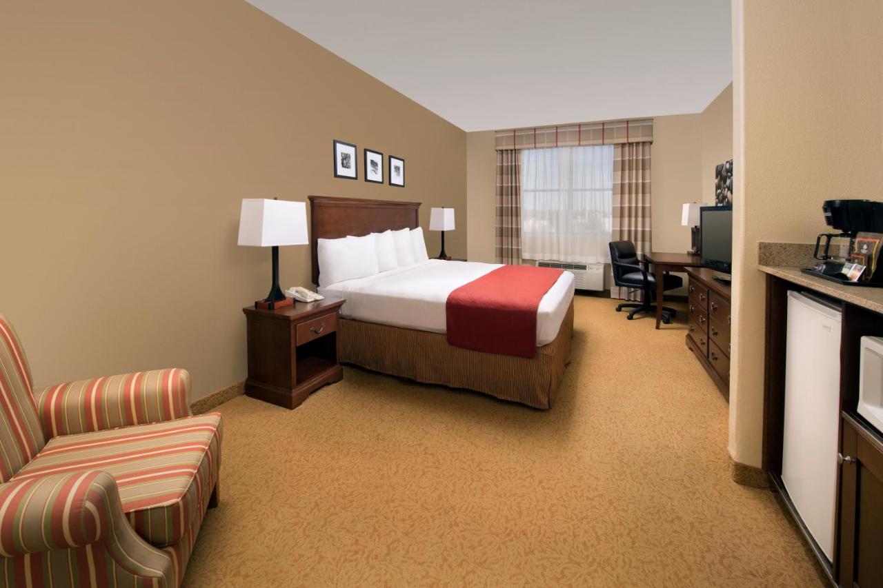 King Room - Non-Smoking at Country Inn & Suites by Radisson, Houston Intercontinental Airport East, TX