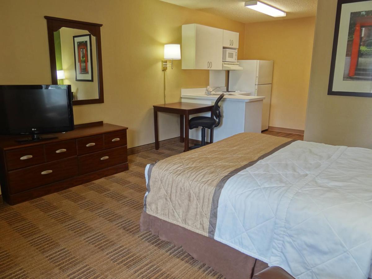 Queen studio with 1 Queen Bed - Disability Access/Non-Smoking at Extended Stay America Suites Tucson Grant Road