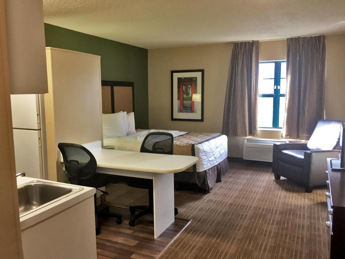 Queen Studio - Non-Smoking at Extended Stay America Suites Detroit Ann Arbor Briarwood Mal