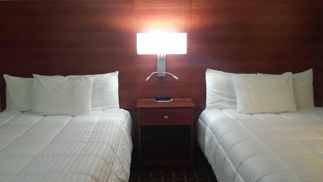 Queen Room with Two Queen Beds - Non-Smoking at Baymont by Wyndham Paducah