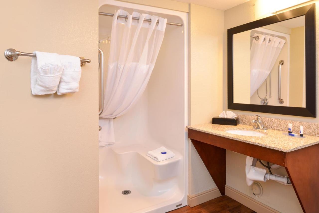 Deluxe King Room - Second Floor at Best Western Executive Inn & Suites