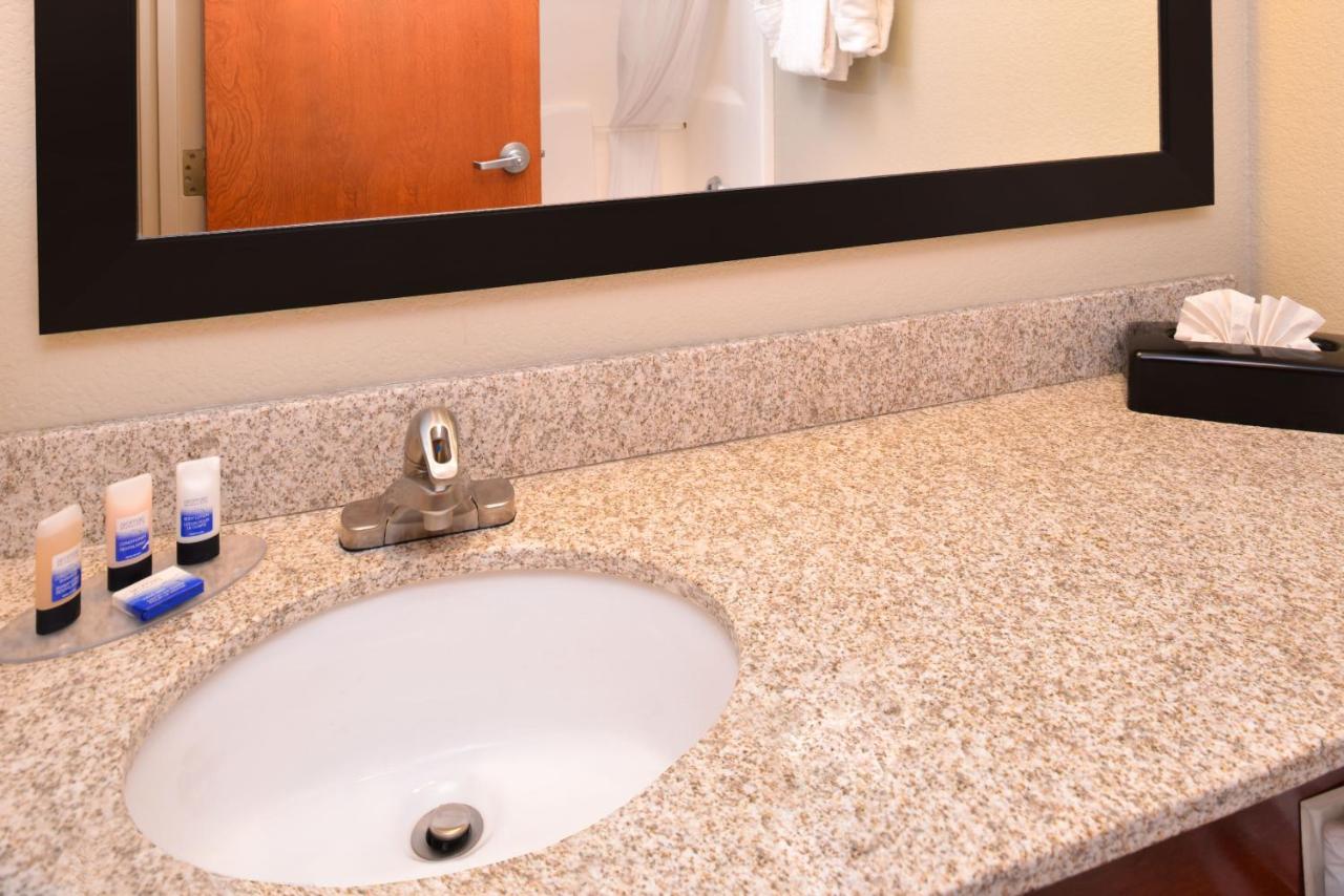Deluxe King Room - Second Floor at Best Western Executive Inn & Suites