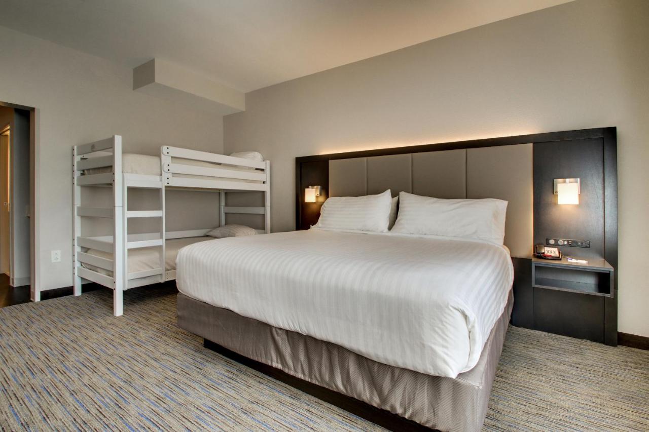 Kids King Suite - Non-Smoking at Holiday Inn Express & Suites Charleston NE Mt Pleasant US17 by IHG