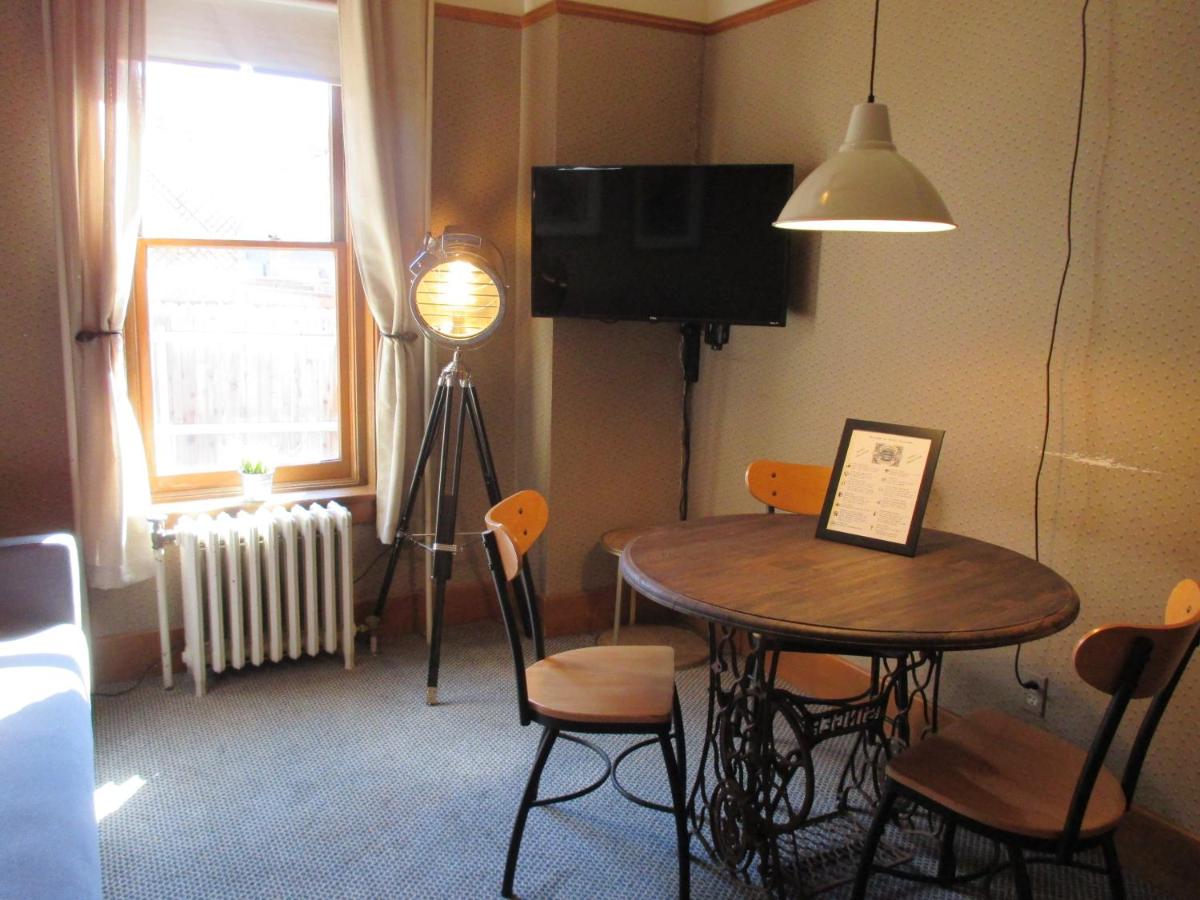 King Suite at Hotel Vendome
