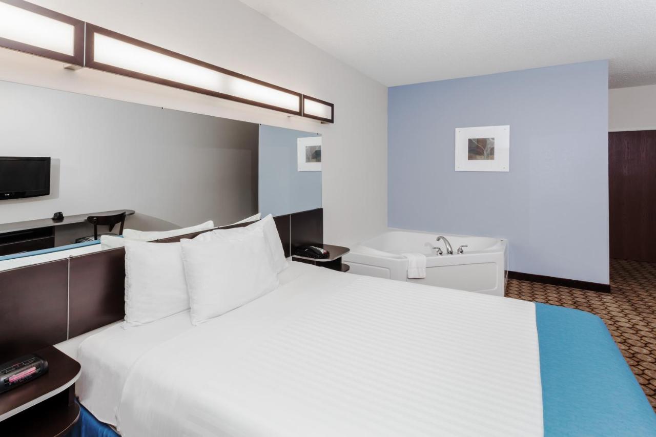 Superior Queen Suite with Jacuzzi - Non-Smoking at Microtel Inn & Suites by Wyndham Elkhart