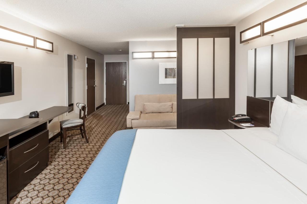 Queen Studio Suite -  Non-Smoking at Microtel Inn & Suites by Wyndham Elkhart