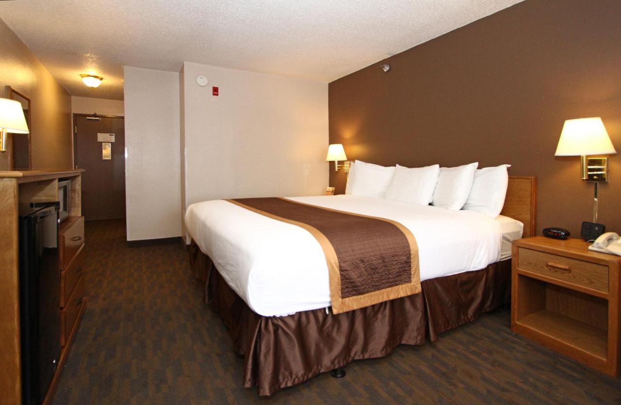 King Suite at New Victorian Suites