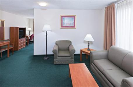 King Room - Disability Access/Non-Smoking at Holiday Inn Express & Suites Vinita by IHG