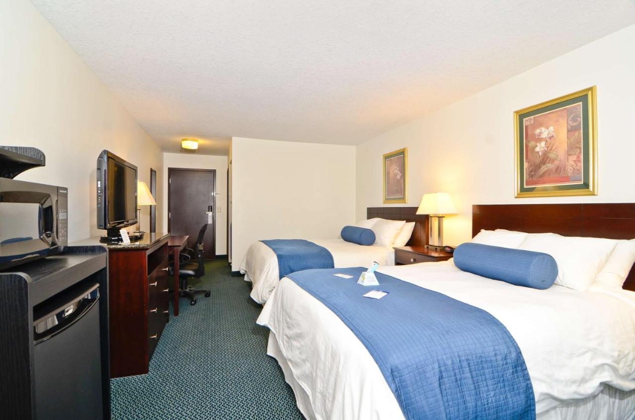 Queen Room with Two Queen Beds at Best Western Gas City