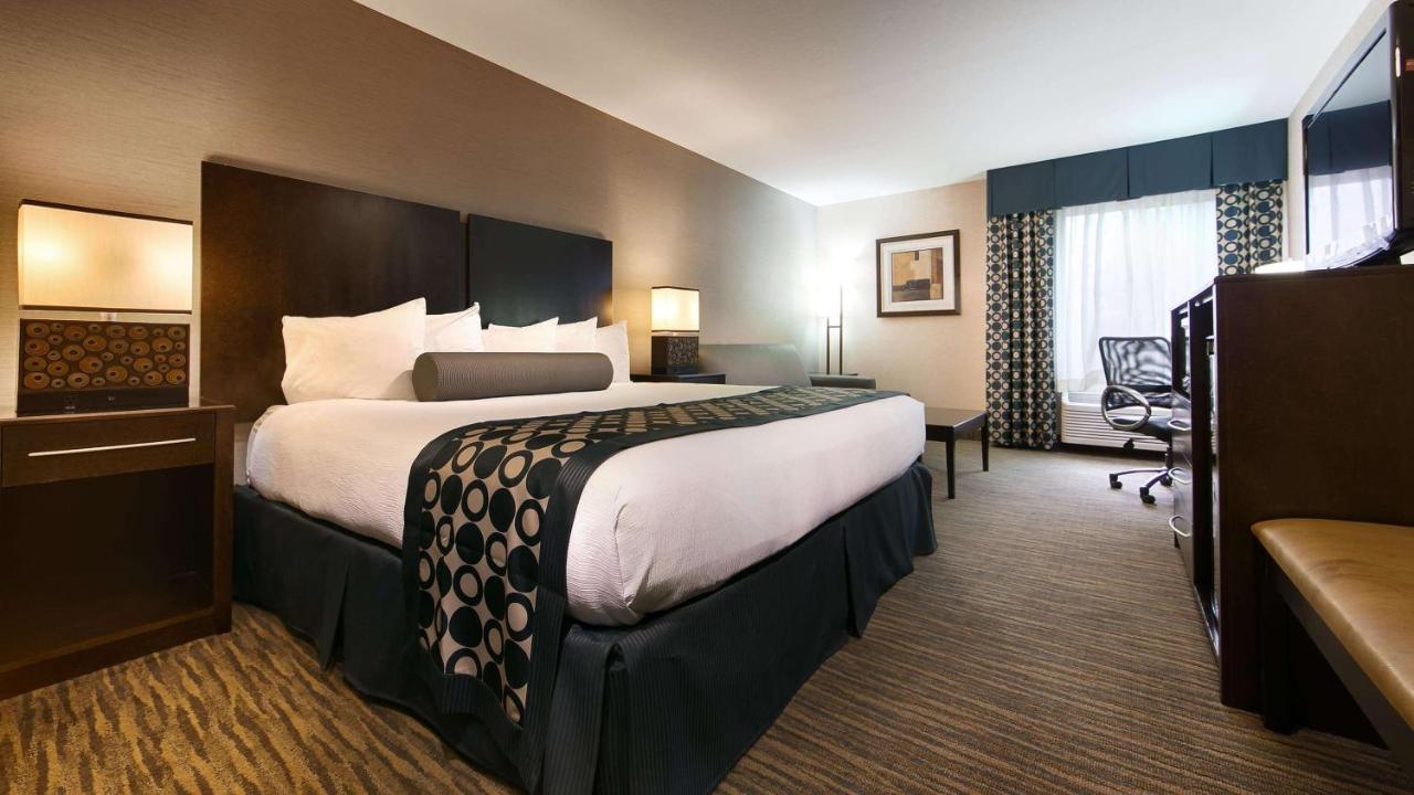 King Room with Sofa Bed - Non-Smoking at Best Western Plus Coldwater Hotel