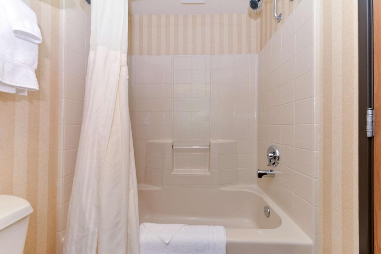 King Room with Balcony at Best Western Plus Landmark Inn