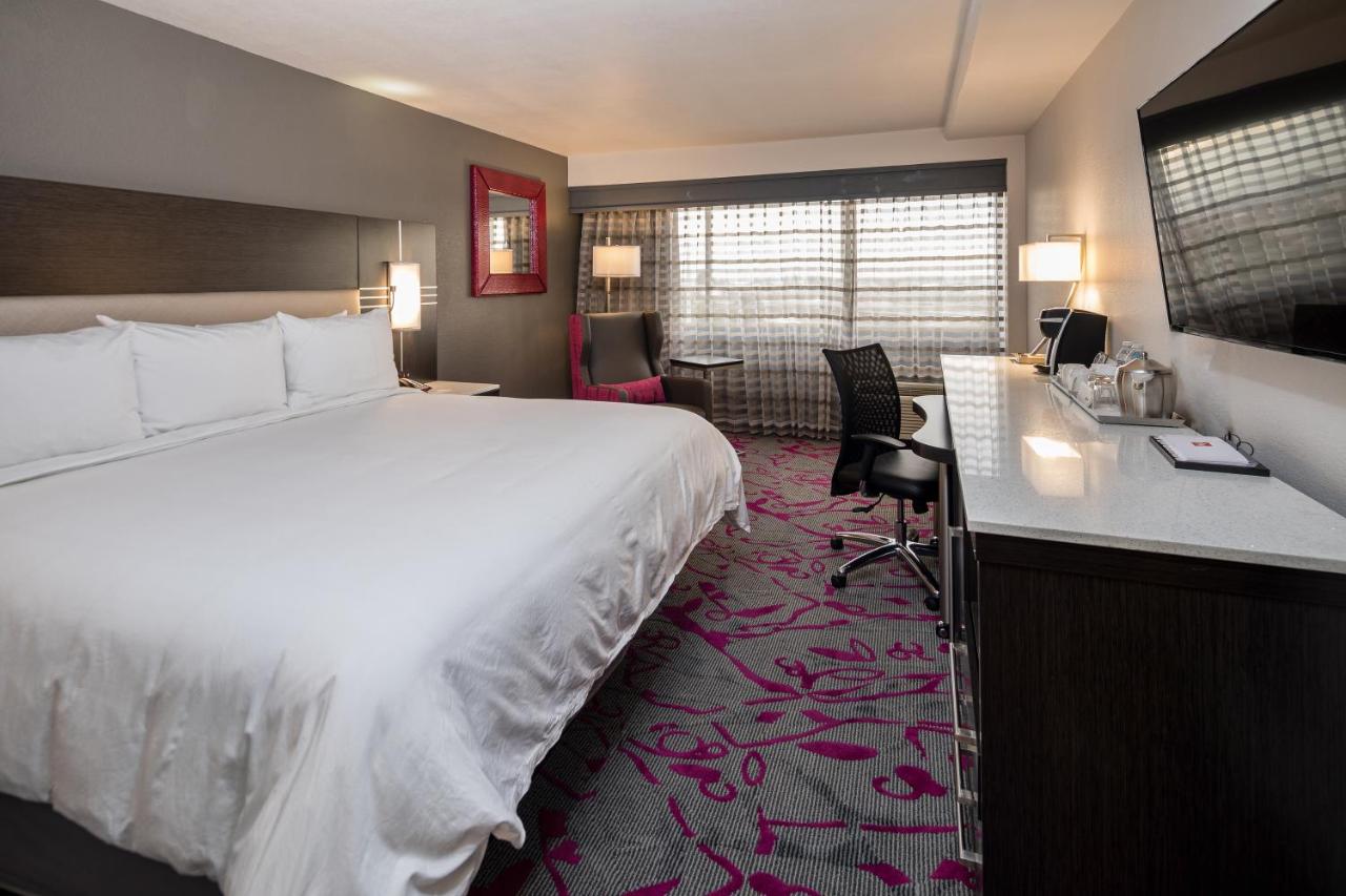 Premium King Room - Non-Smoking at Radisson Hotel Oakland Airport