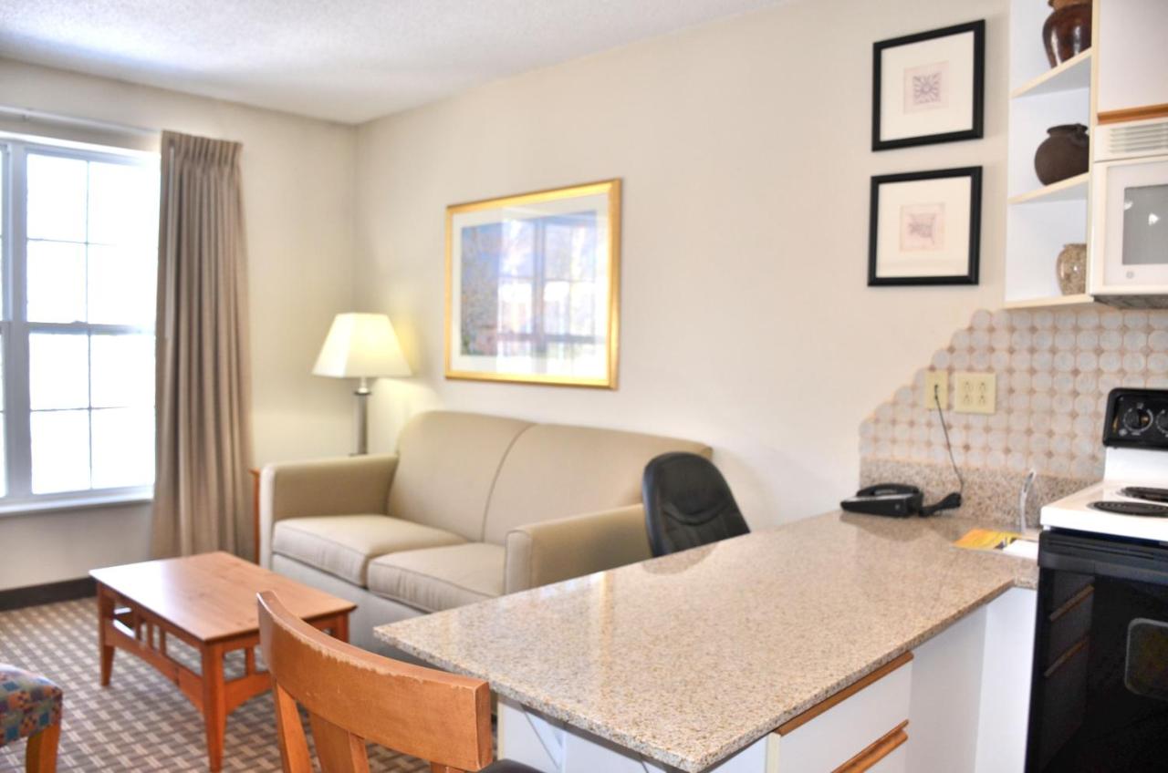 King Suite at Cresthill Suites Syracuse