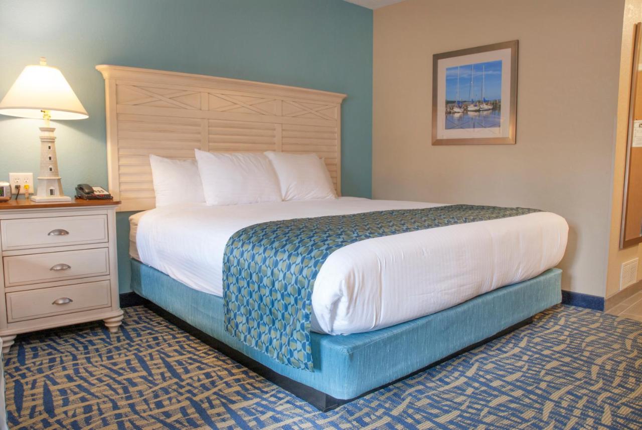 Deluxe King Room with Sofa Bed Beach View - First Floor at Grand Beach Resort Hotel