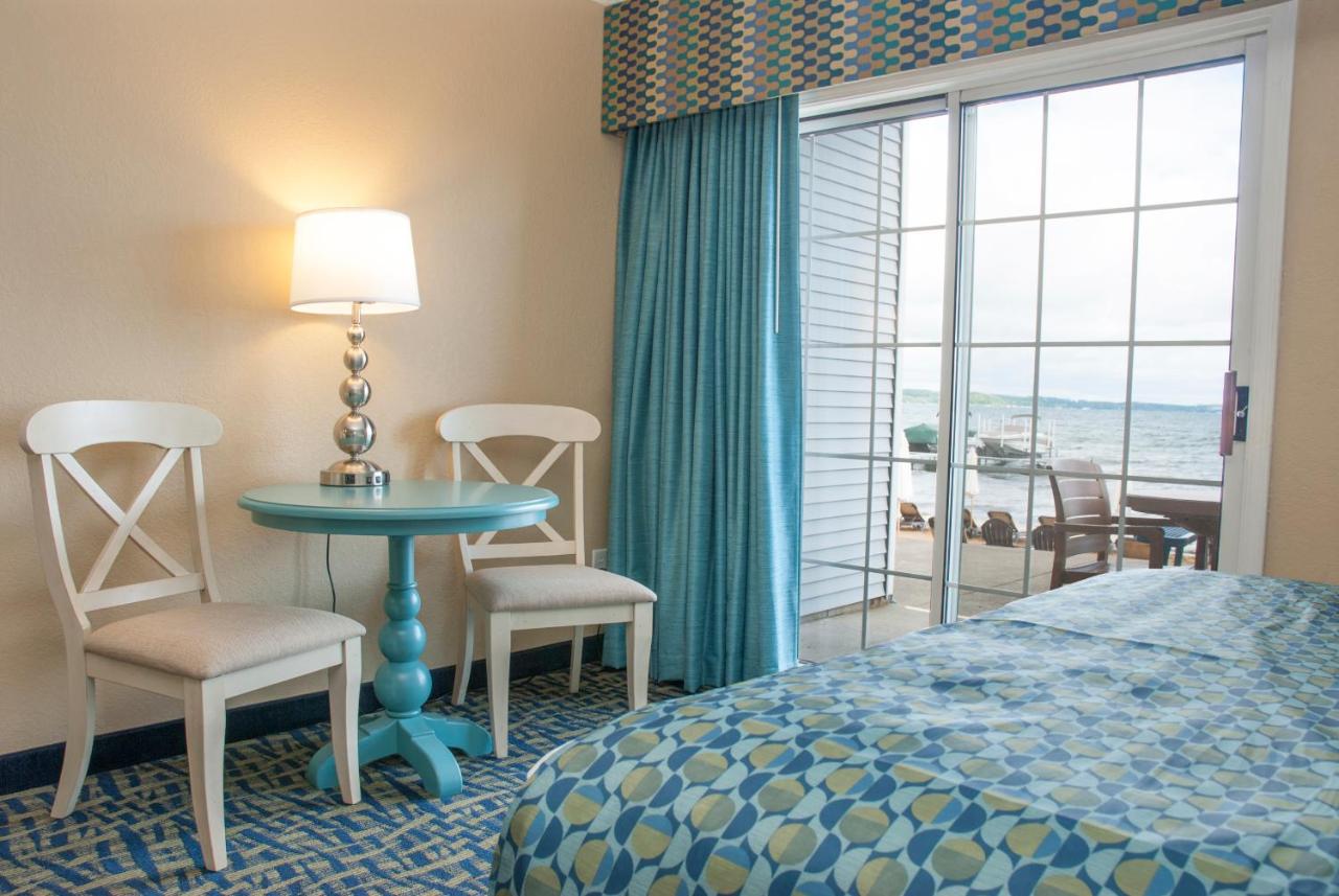 Deluxe King and Queen Room Beach View - First Floor at Grand Beach Resort Hotel