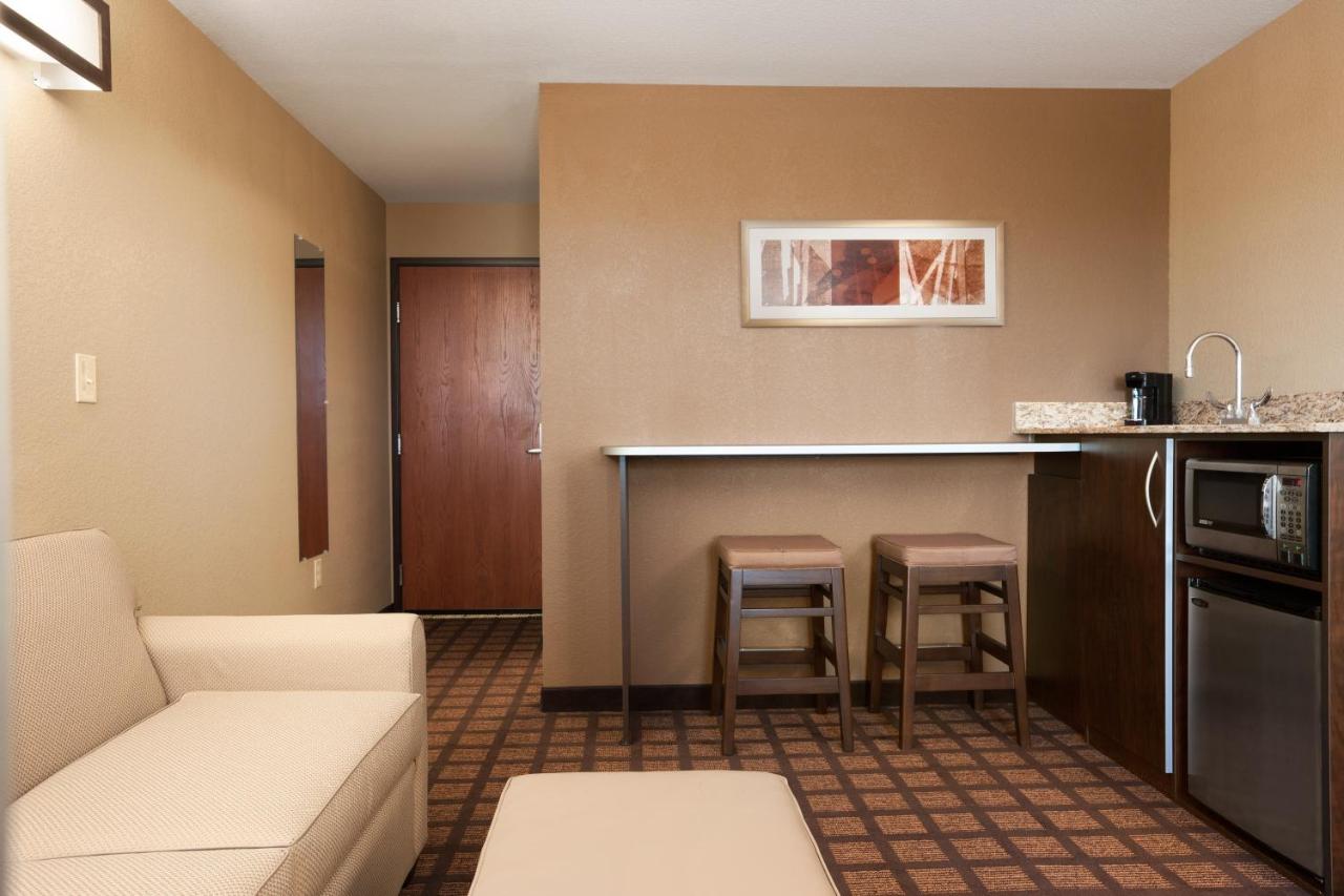 Queen Suite - Non-Smoking at Microtel Inn & Suites by Wyndham Kenedy/Karnes City