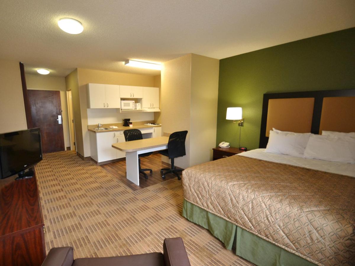 Queen Studio - Non-Smoking at Extended Stay America Suites Toledo Holland