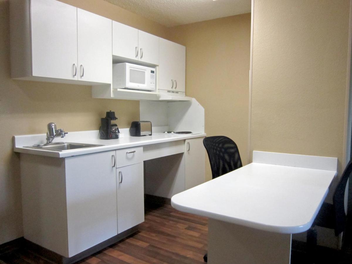 Studio with 1 King Bed - Non-Smoking at Extended Stay America Suites Toledo Holland