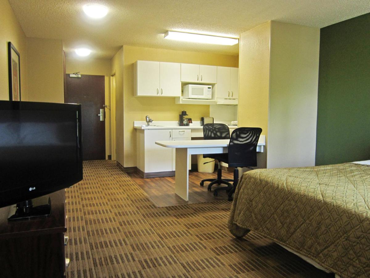 Studio with 1 King Bed - Non-Smoking at Extended Stay America Suites Toledo Holland
