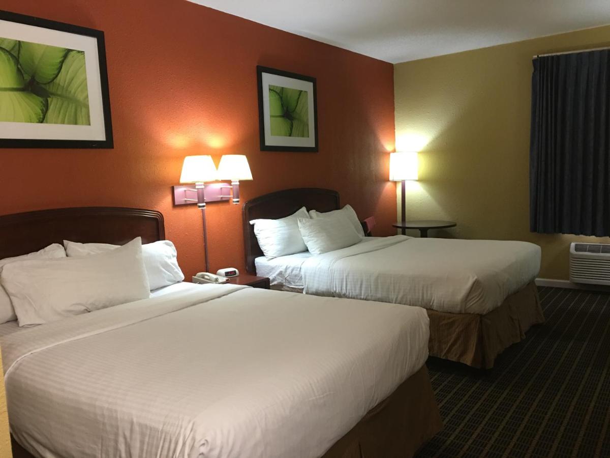 Queen Room with Two Queen Beds - Non-Smoking at Baymont by Wyndham O'Fallon St. Louis Area