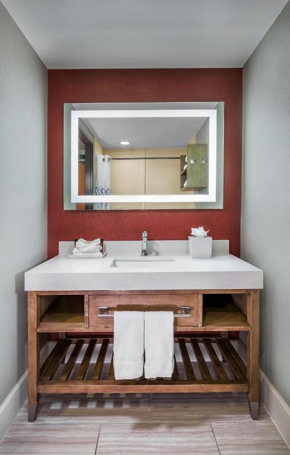 Deluxe Queen Room with Two Queen Beds at Desert Palms Hotel & Suites