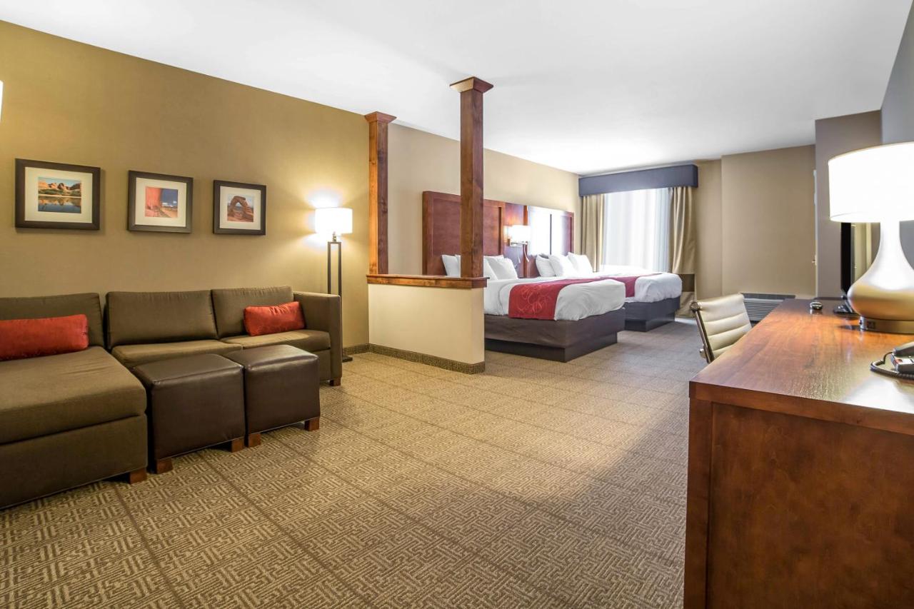 Queen Room with Two Queen Beds - Non-Smoking at Comfort Suites Moab near Arches National Park