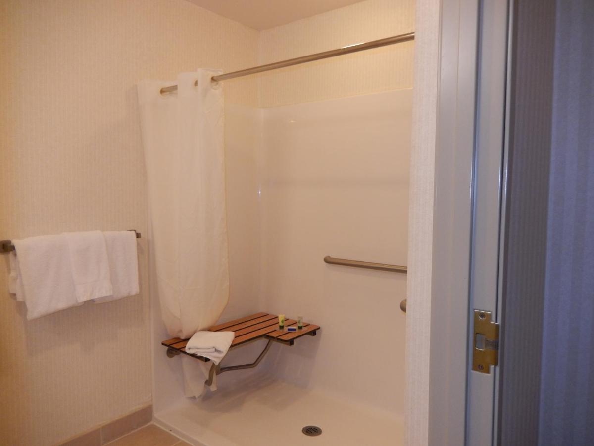 King Room - Disability Access at The Hotel Saratoga, an Ascend Collection Hotel
