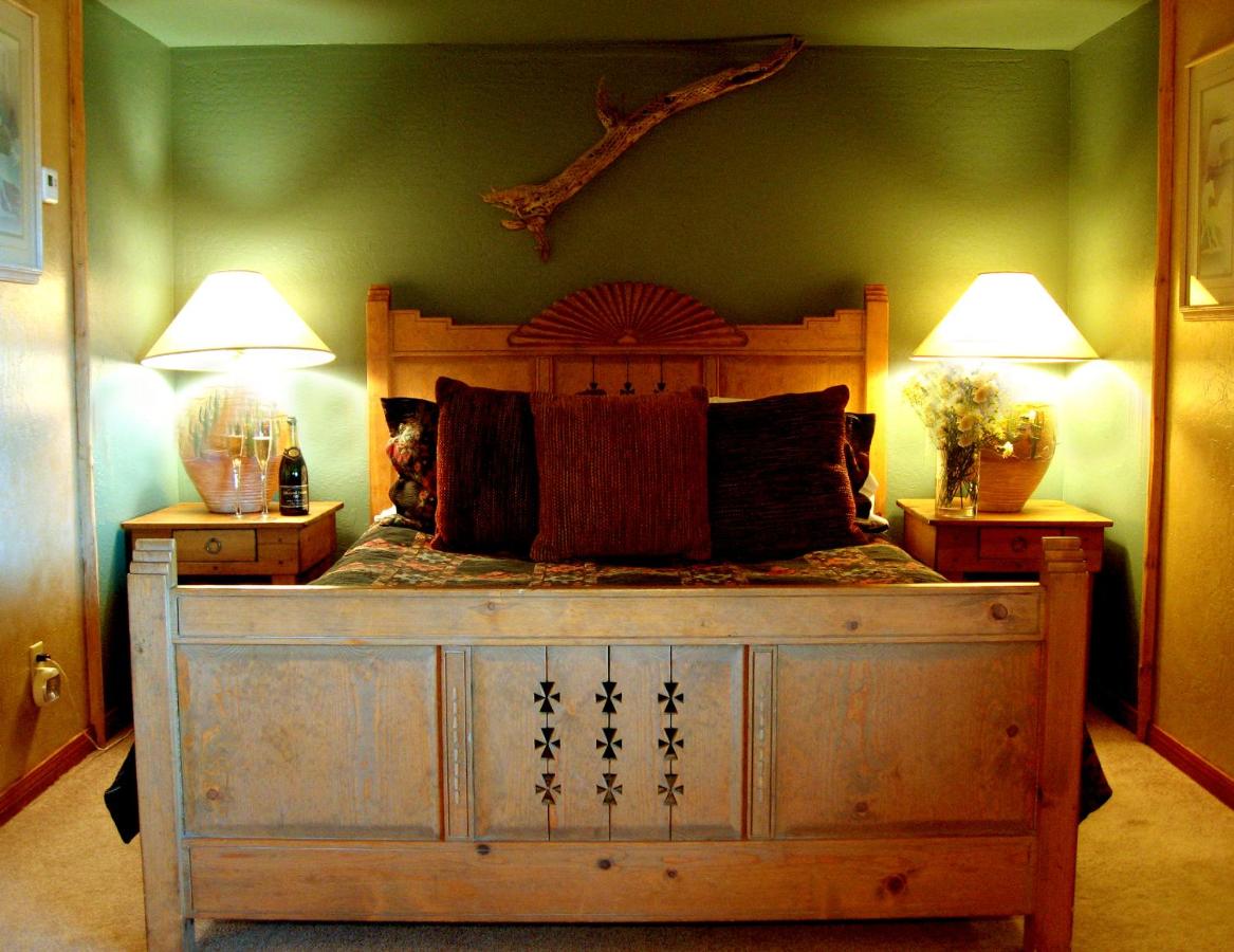 Double Room at Adobe Village Inn
